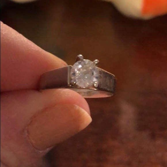 Ring - Picture 3 of 3